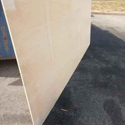Planche contre plaque