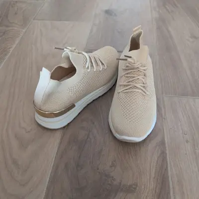 Basket beige neuve