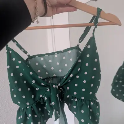Haut vert à poids